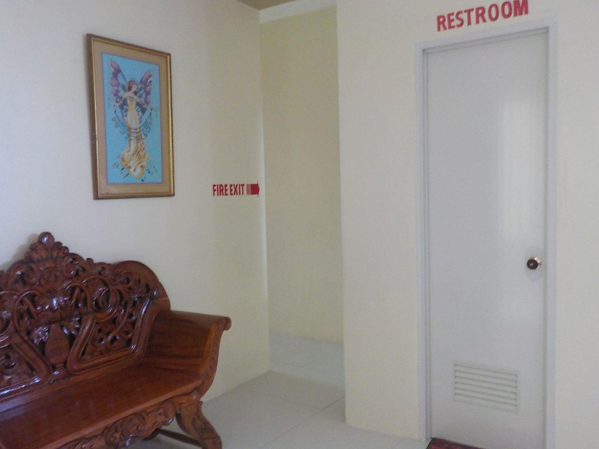 Aranas-Carillo Travellers Inn Kalibo Exteriér fotografie
