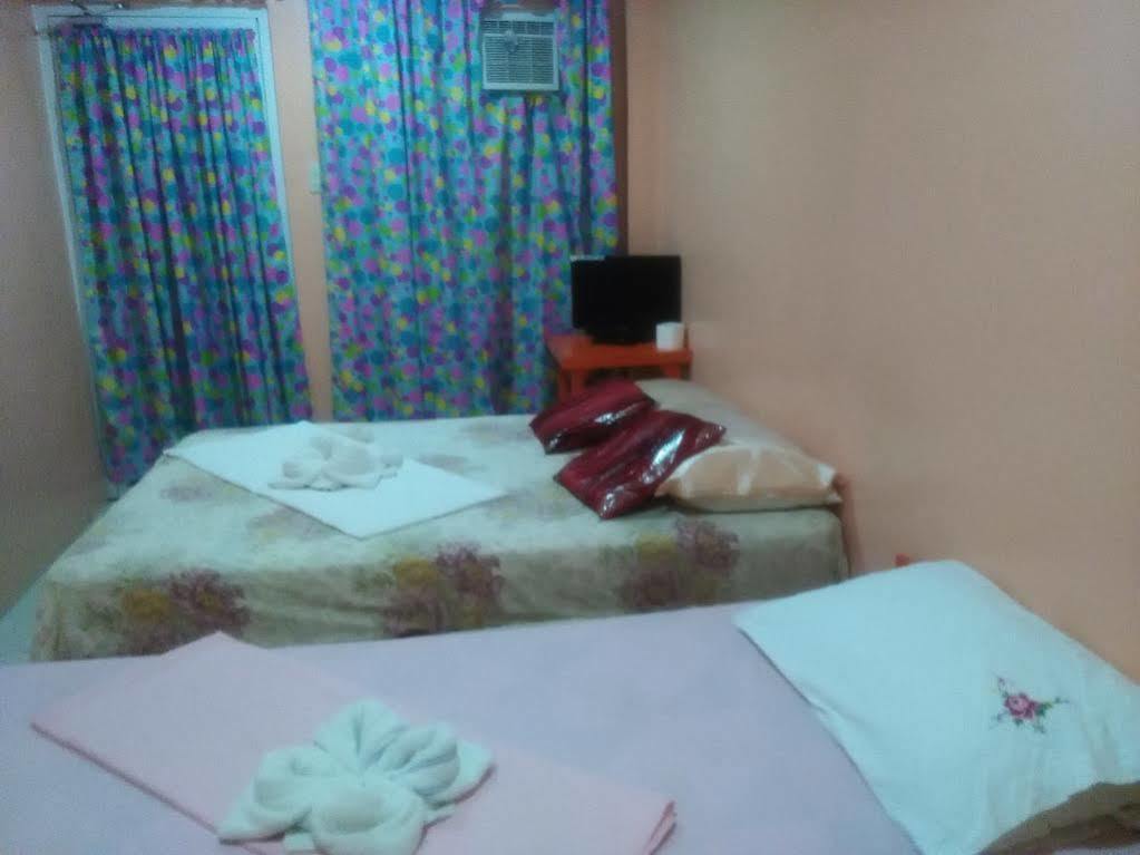 Aranas-Carillo Travellers Inn Kalibo Exteriér fotografie