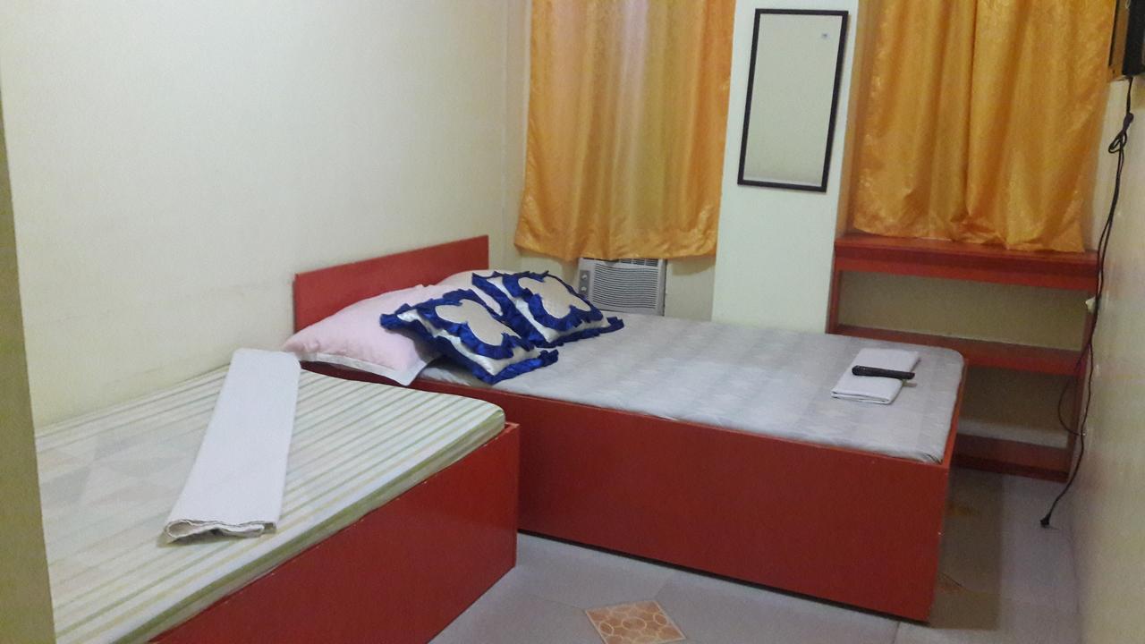 Aranas-Carillo Travellers Inn Kalibo Exteriér fotografie