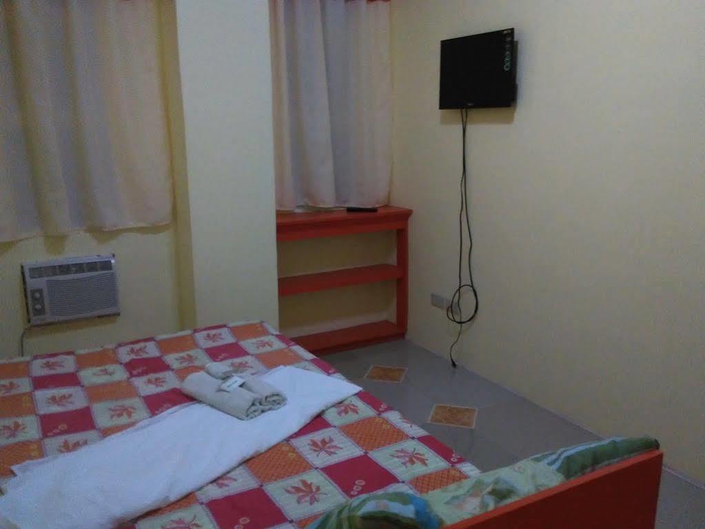 Aranas-Carillo Travellers Inn Kalibo Exteriér fotografie